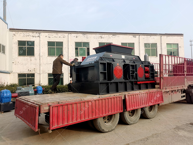 建筑用砂配置的液壓對輥制砂機多少錢一臺？