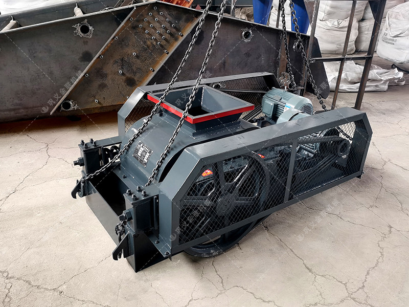 2PG250*250小型對(duì)輥破碎機(jī)和64輥皮發(fā)貨圖片 2PG250*250小型對(duì)輥破碎機(jī)和64輥皮發(fā)貨圖片