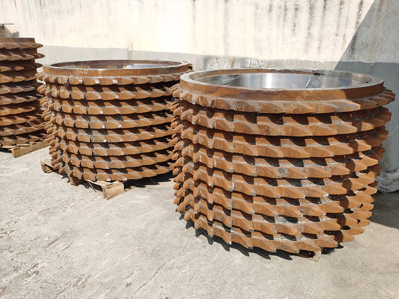 狼牙破碎機是什么設(shè)備？在哪些行業(yè)中有廣泛應(yīng)用？