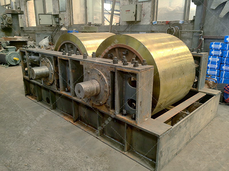 硅礦石對輥制砂機:180噸/時高效能,如何選擇實力廠家是關鍵 硅礦石對輥制砂機:180噸/時高效能,如何選擇實力廠家是關鍵